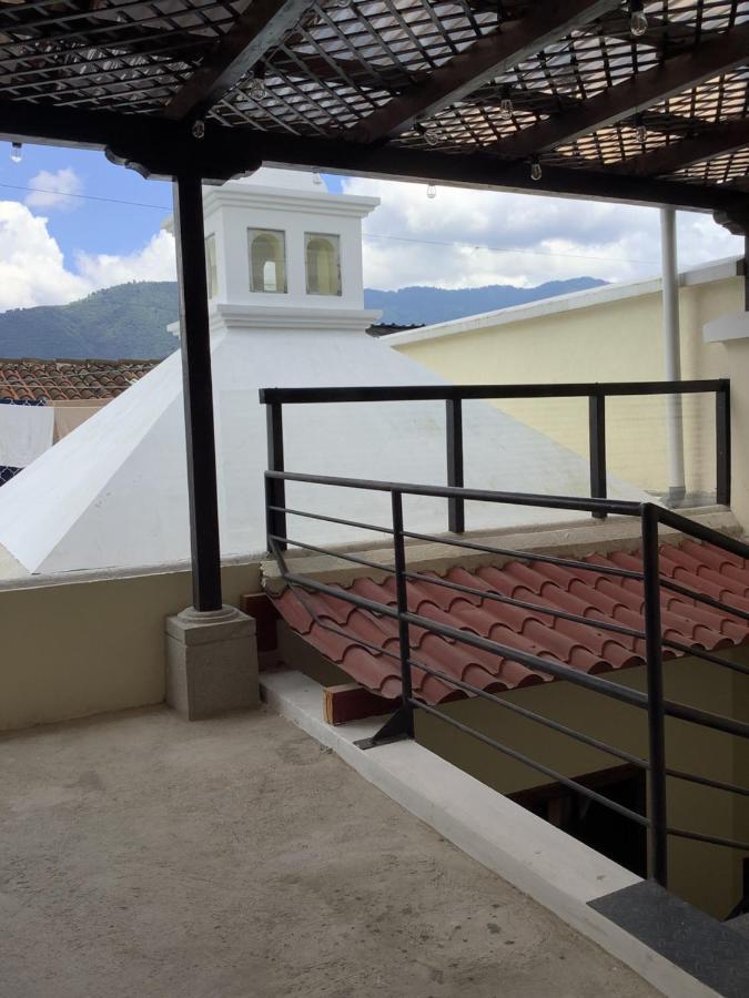 Отель La Casita De Angie Антигуа-Гватемала Экстерьер фото
