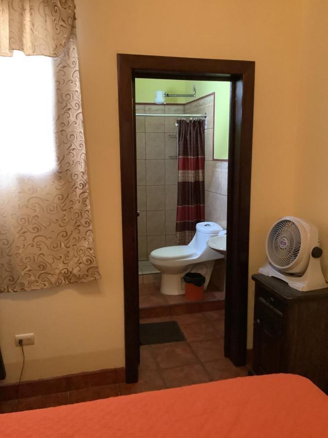 Отель La Casita De Angie Антигуа-Гватемала Экстерьер фото