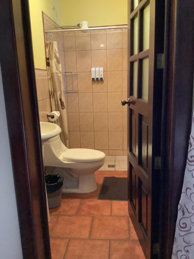 Отель La Casita De Angie Антигуа-Гватемала Экстерьер фото